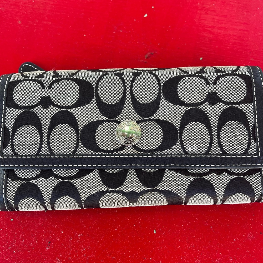 Ladies Coach wallet